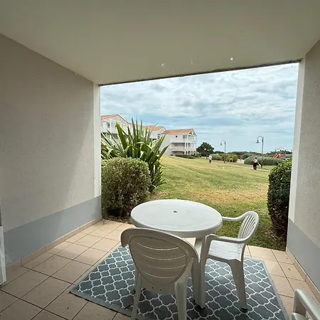 Appartement Avec Terrasse Et Parking, Proche - Fr-1-197-635 Les Sables-dʼOlonne