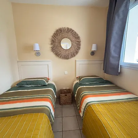 Appartement Avec Terrasse Et Parking, Proche - Fr-1-197-635 Les Sables-dʼOlonne